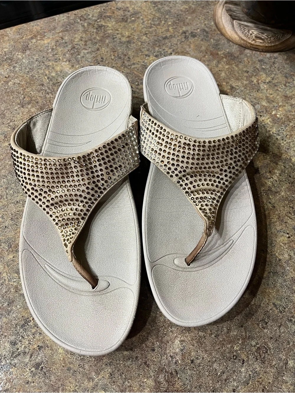 FitFlop Flare Rhinestone Thong Sandals Women 11 Beige Crystal 302-094 Walking